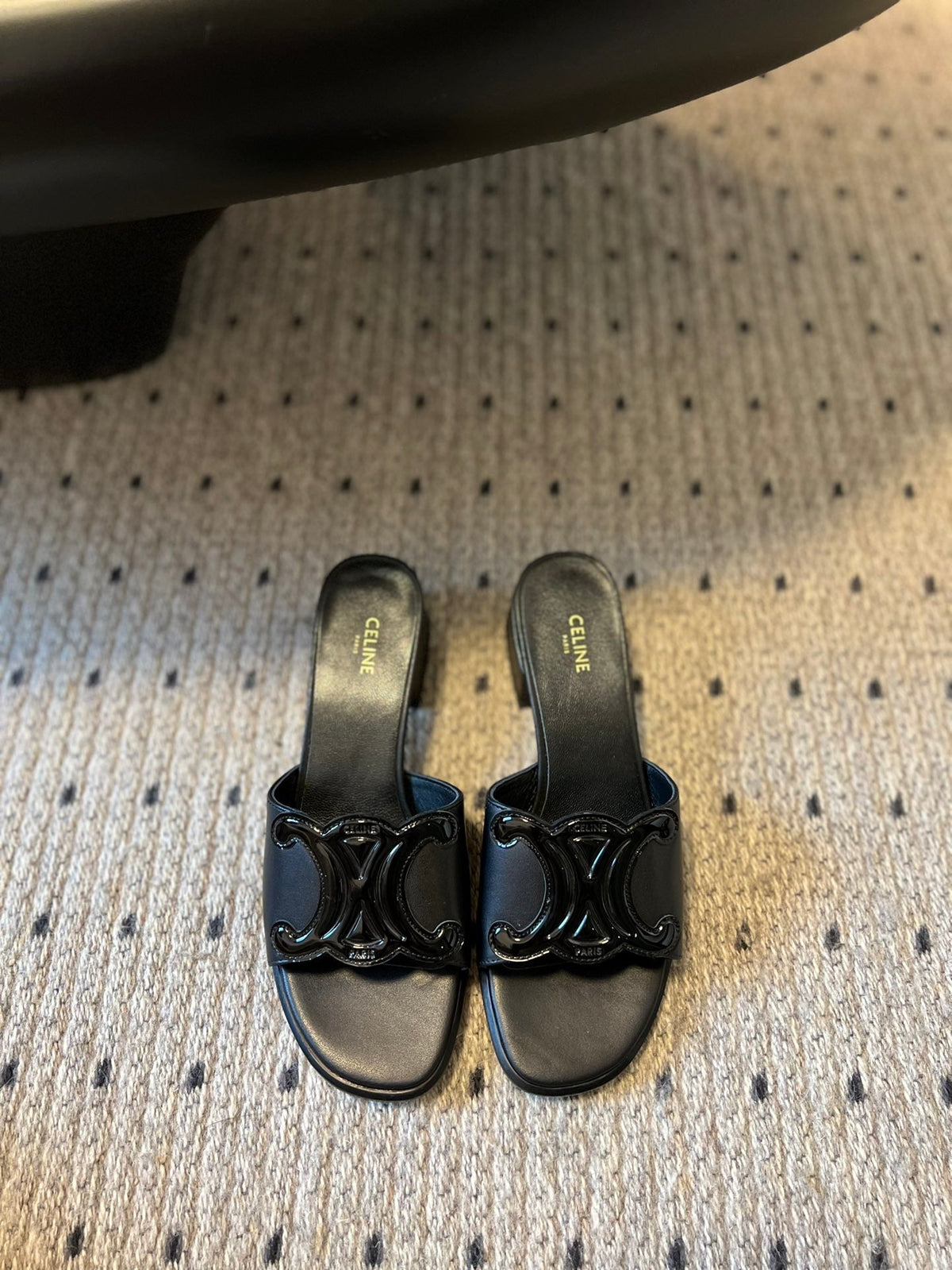 CLEMENCE MULE IN BLACK LAMBSKIN AND PATENT CALFSKIN