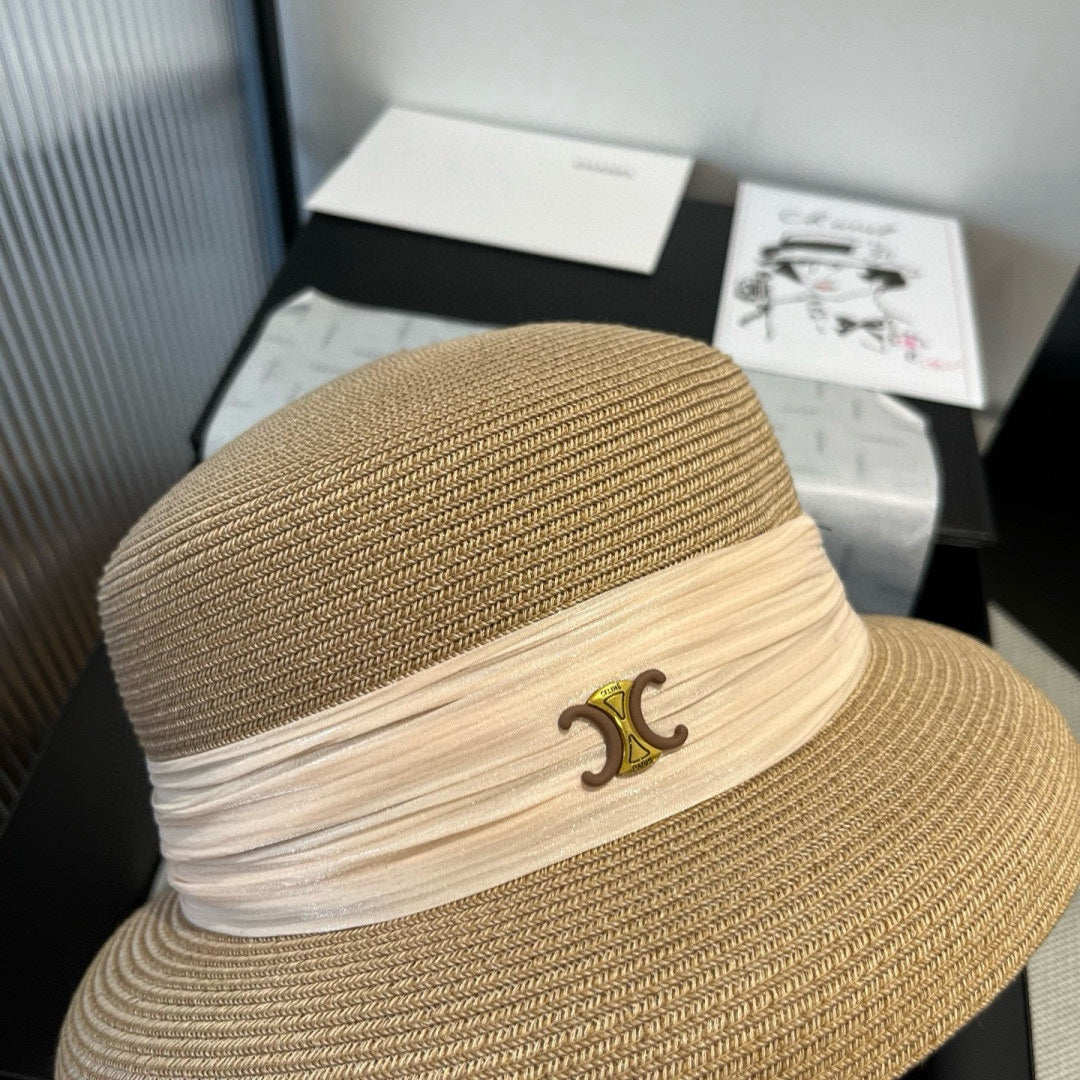 SMALL BRIM HAT MODEL 650348 IN BEIGE WOVEN STRAW