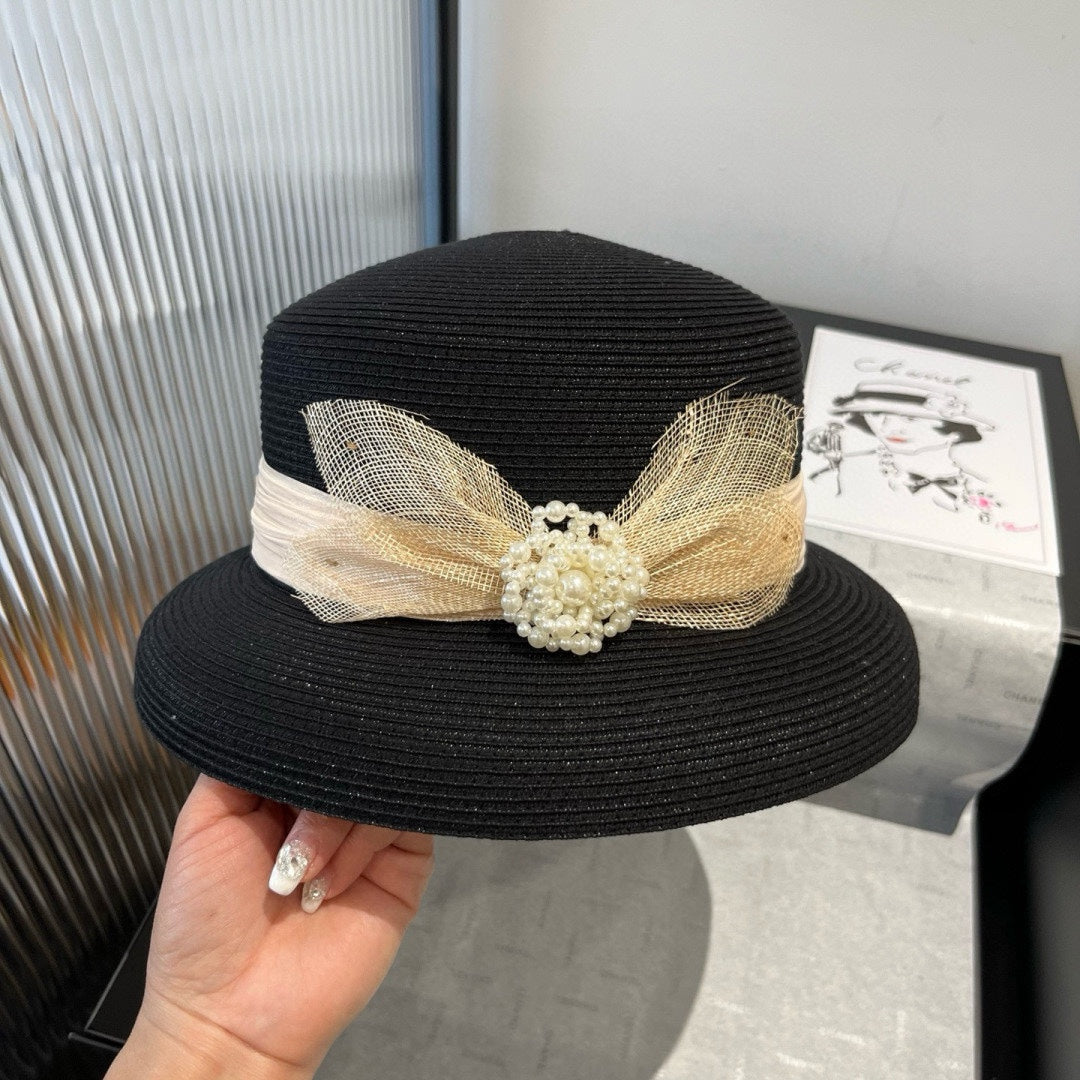 SMALL BRIM HAT MODEL 650349 IN BLACK WOVEN STRAW