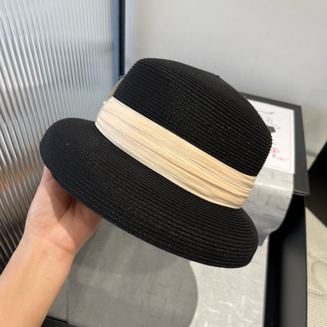 SMALL BRIM HAT MODEL 650349 IN BLACK WOVEN STRAW