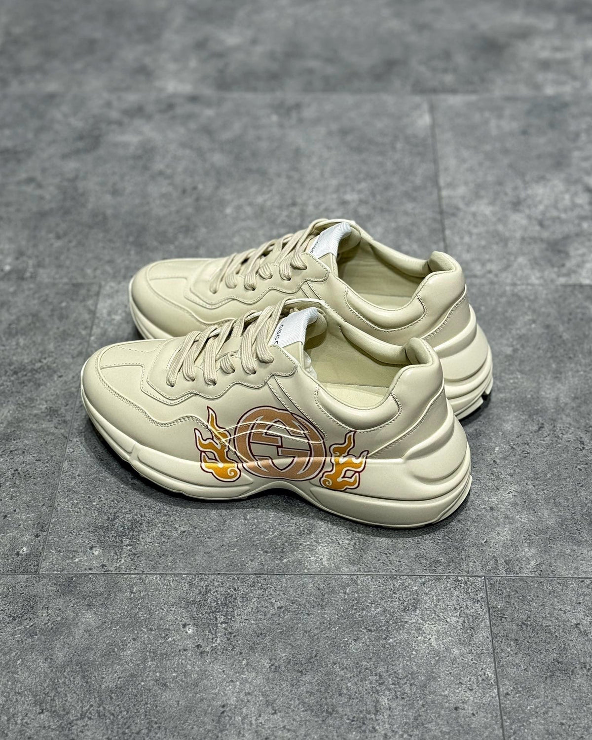 GUC Sneakers