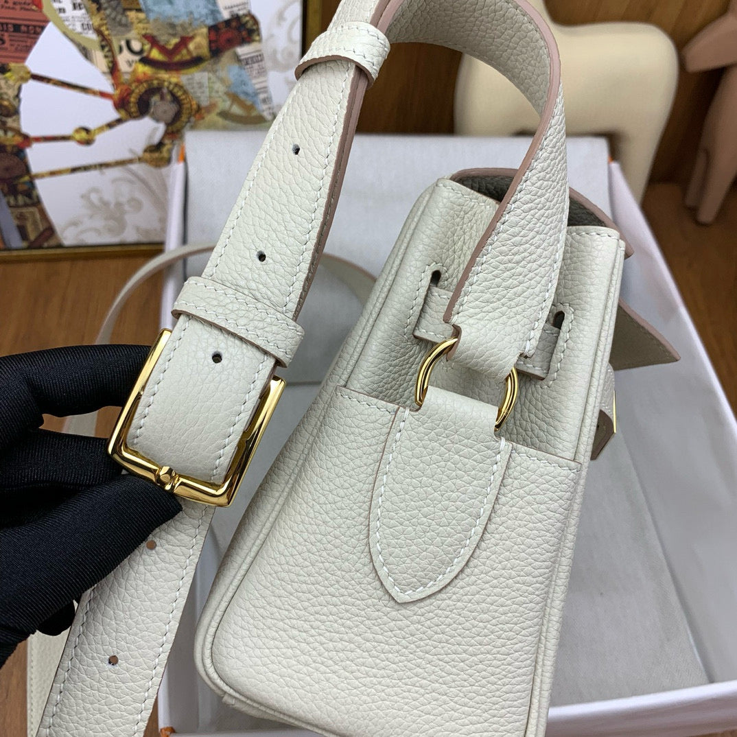 HERM KELLY MESSENGER 25
