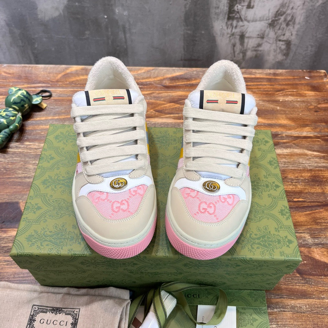 GUC Sneakers