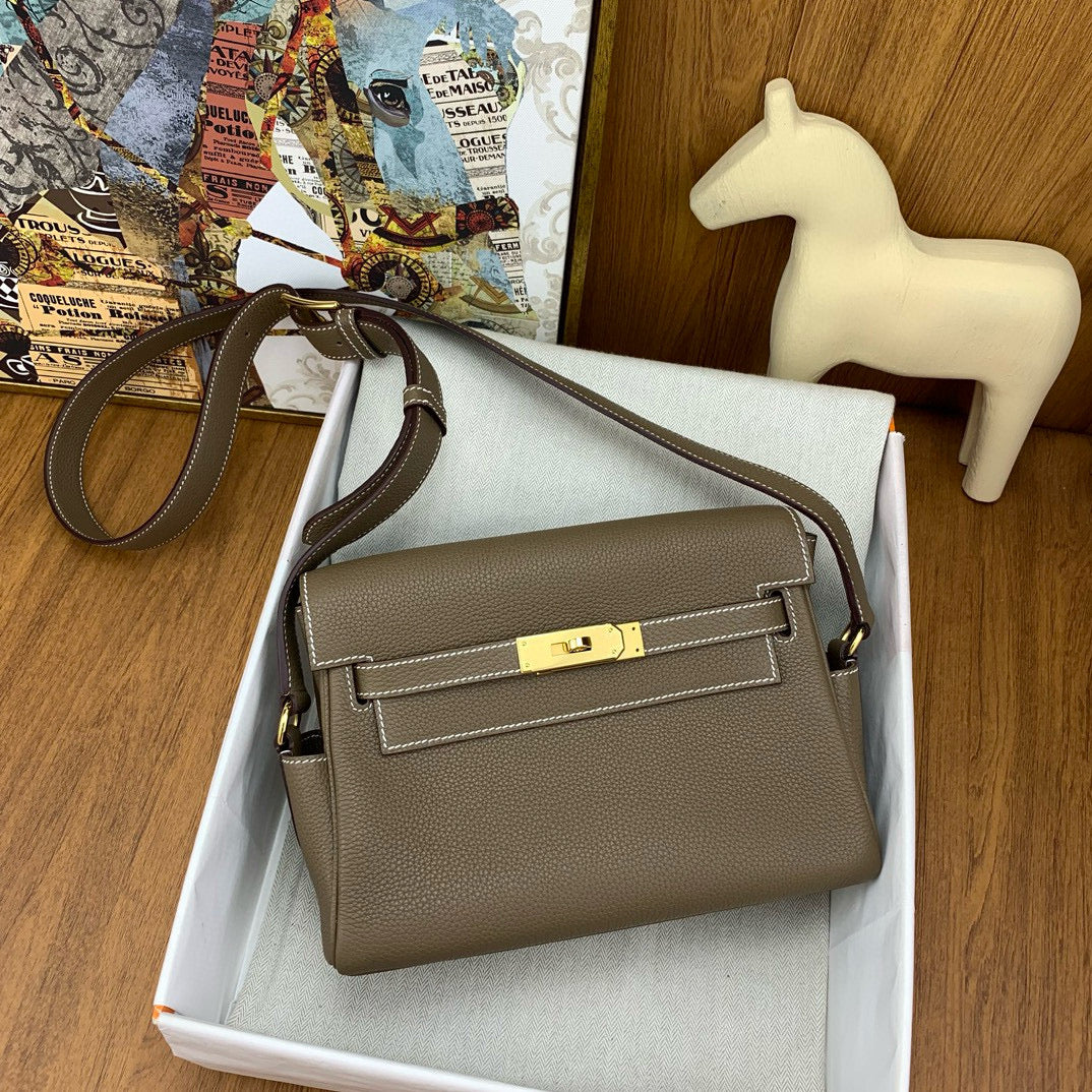 HERM KELLY MESSENGER 25