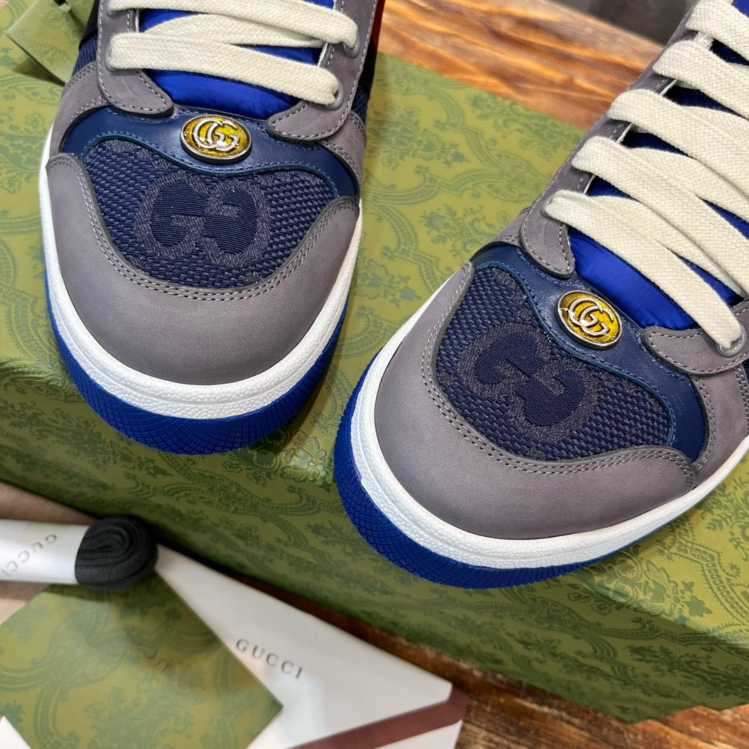 GUC Sneakers