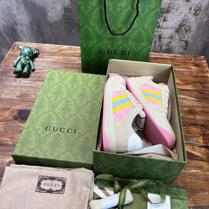 GUC Sneakers