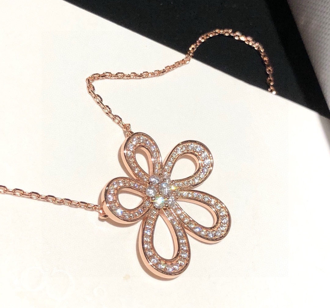 VCA Necklace