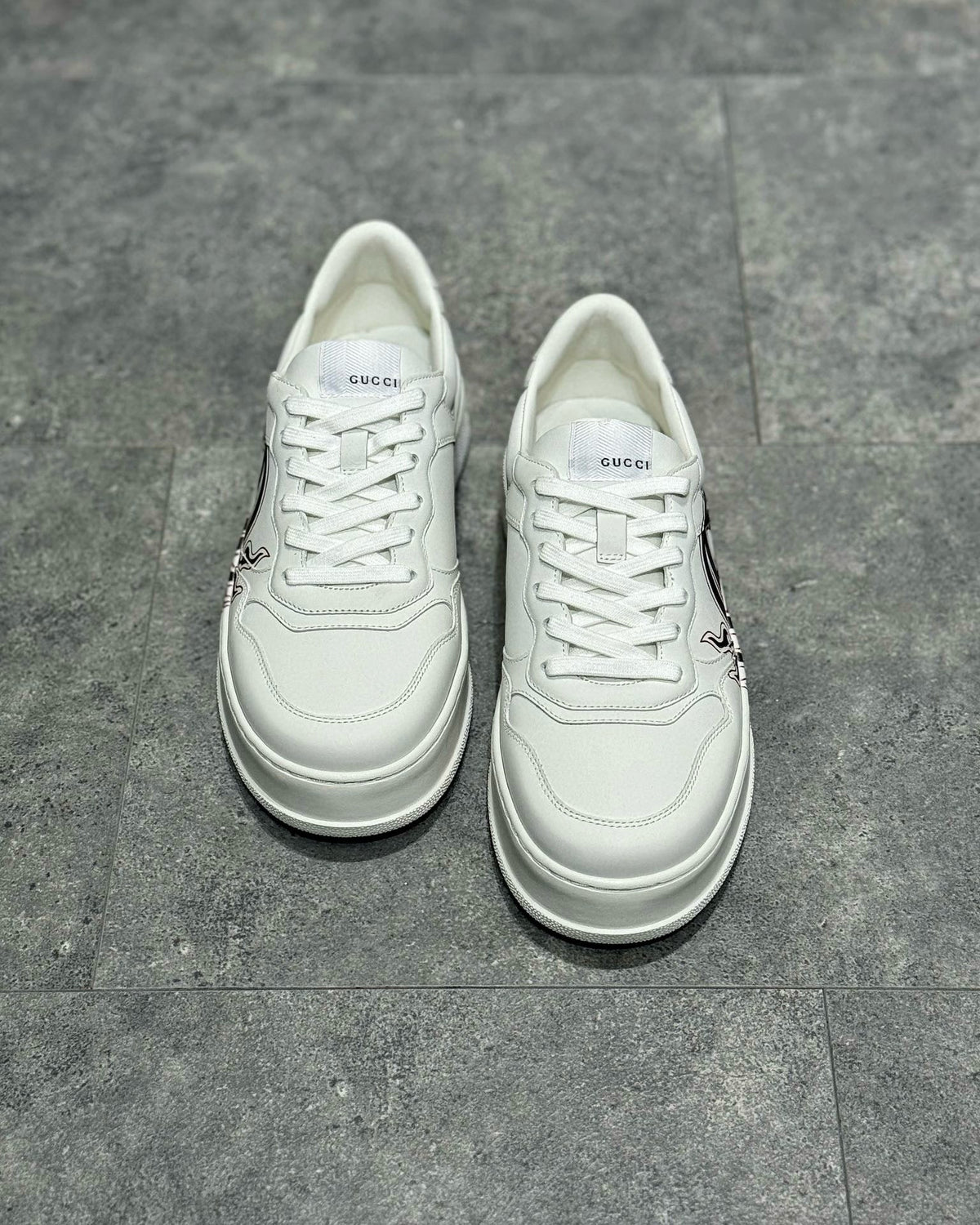 GUC Sneakers