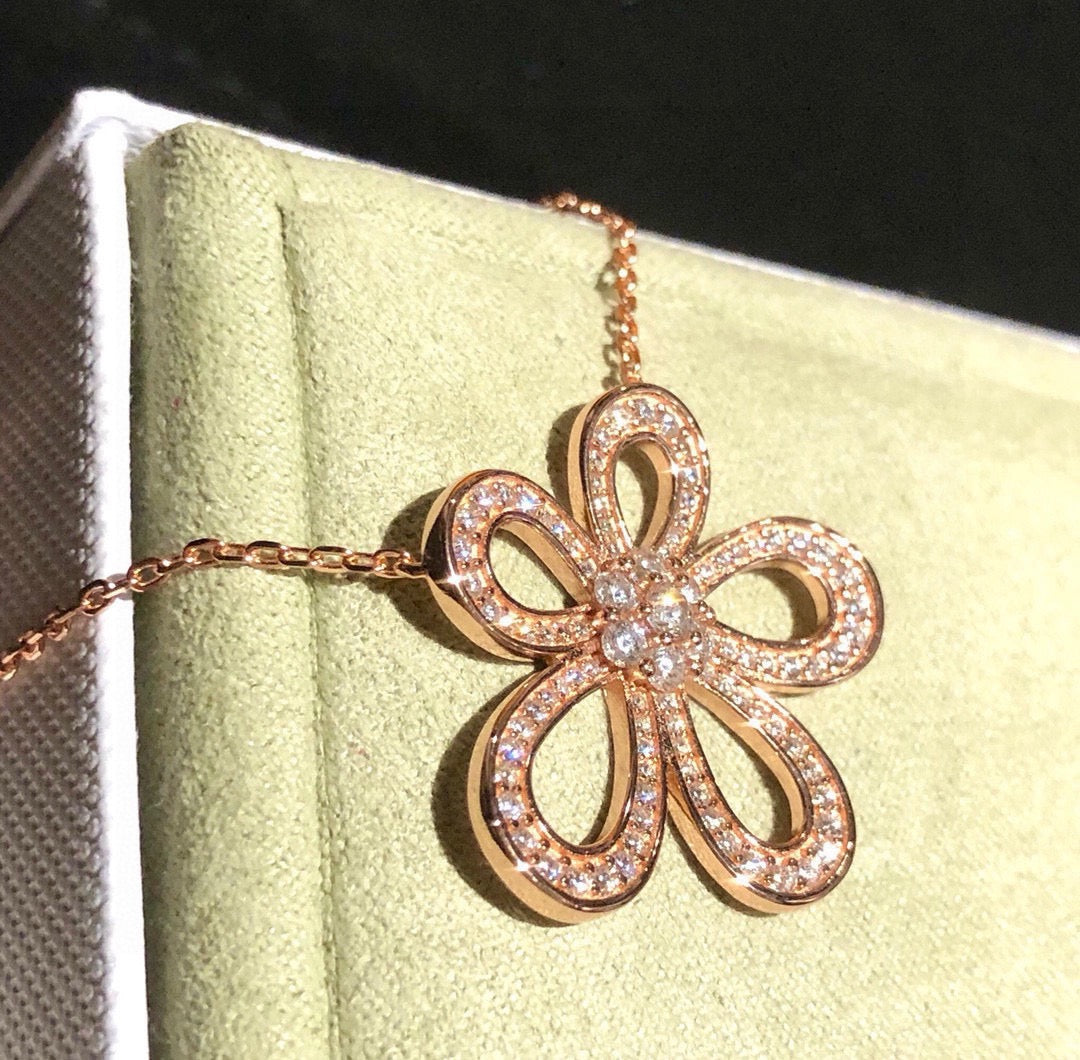VCA Necklace