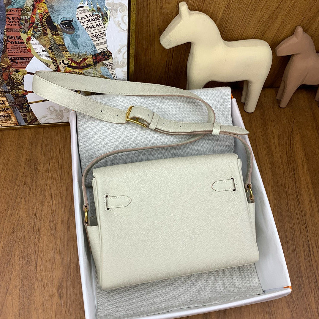 HERM KELLY MESSENGER 25