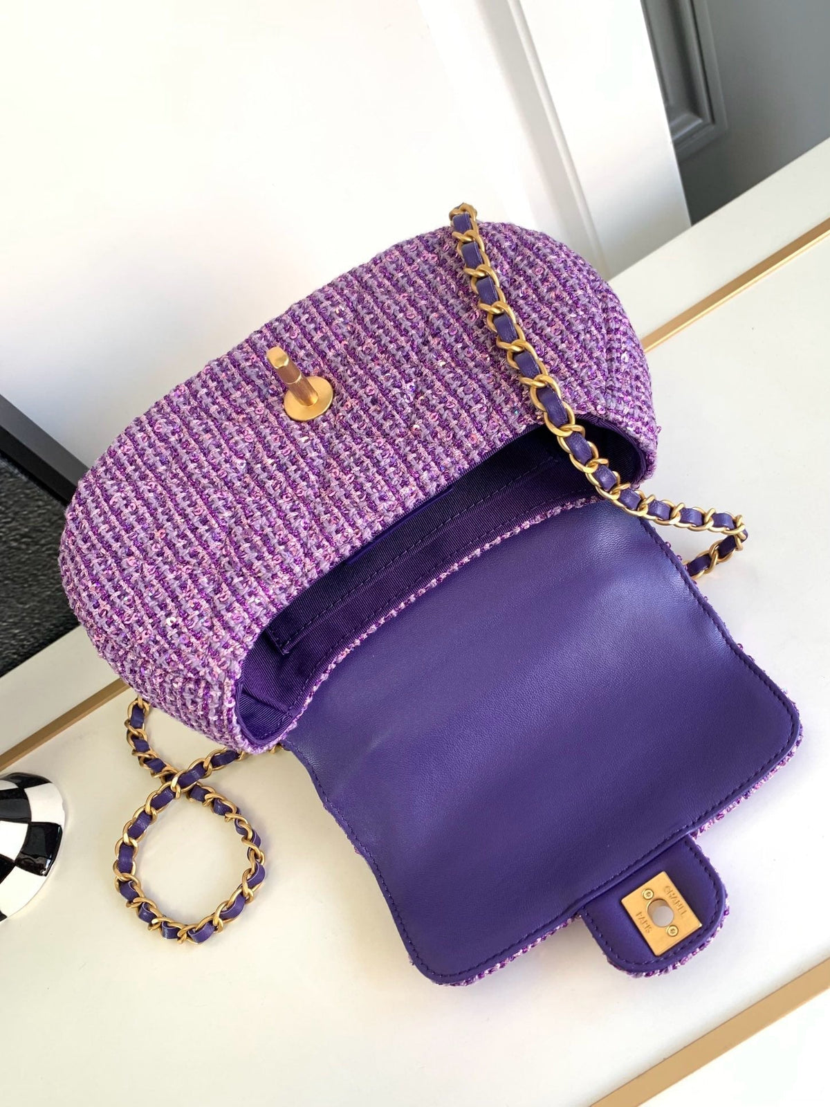 CHA 24C Coco Carry Me Handbag