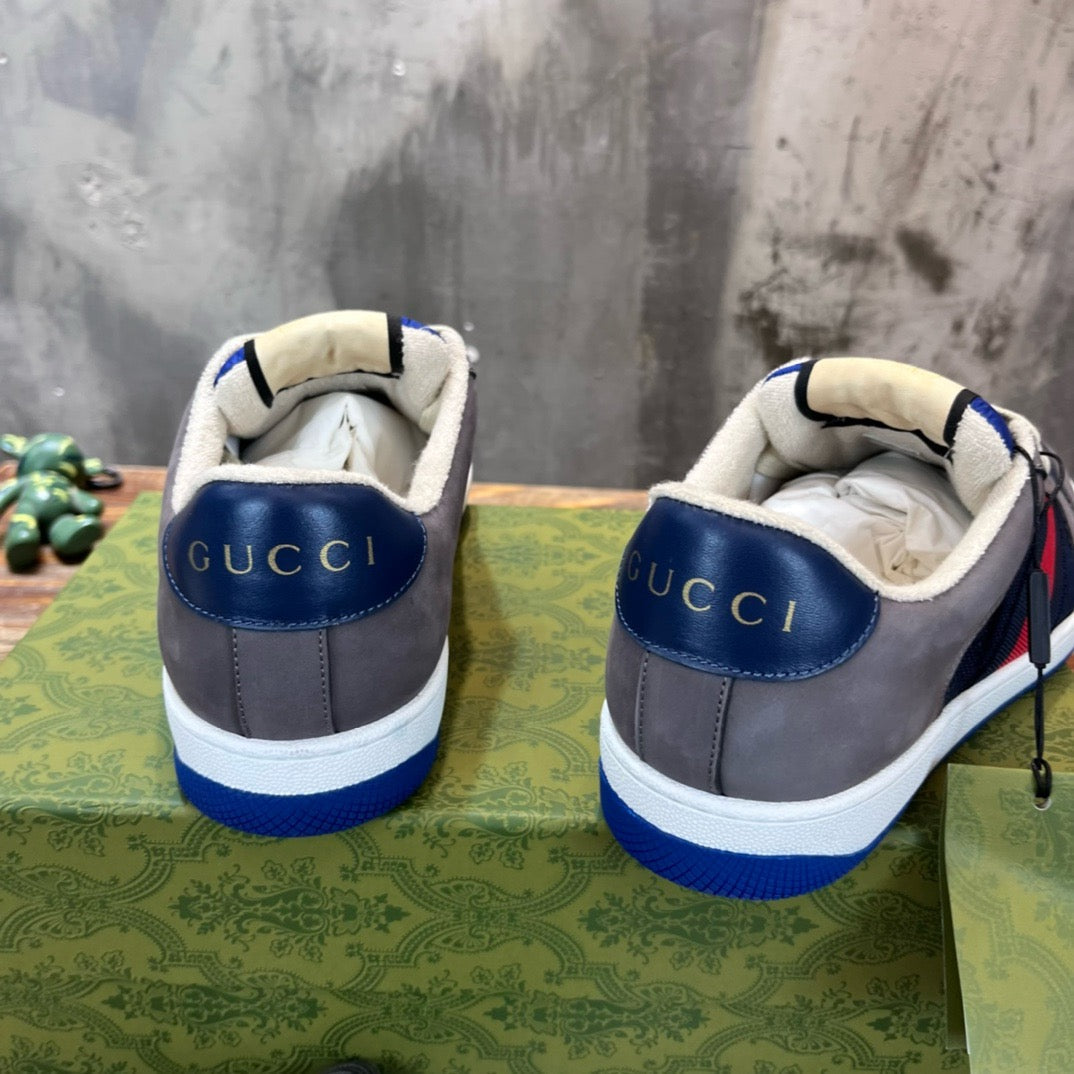 GUC Sneakers