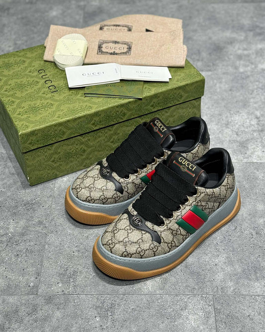GUC Sneakers