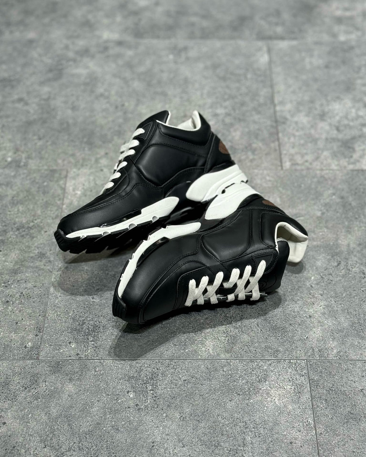 CHA Sneakers