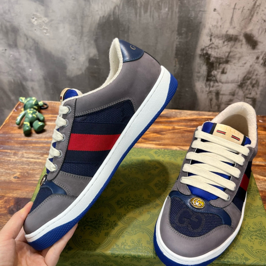 GUC Sneakers