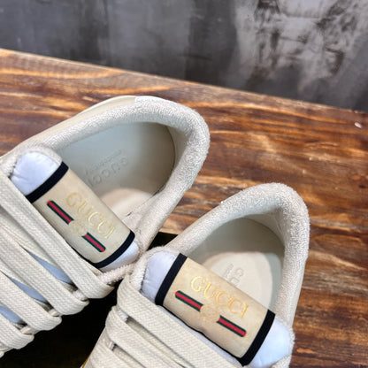 GUC Sneakers