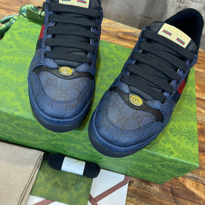 GUC Sneakers