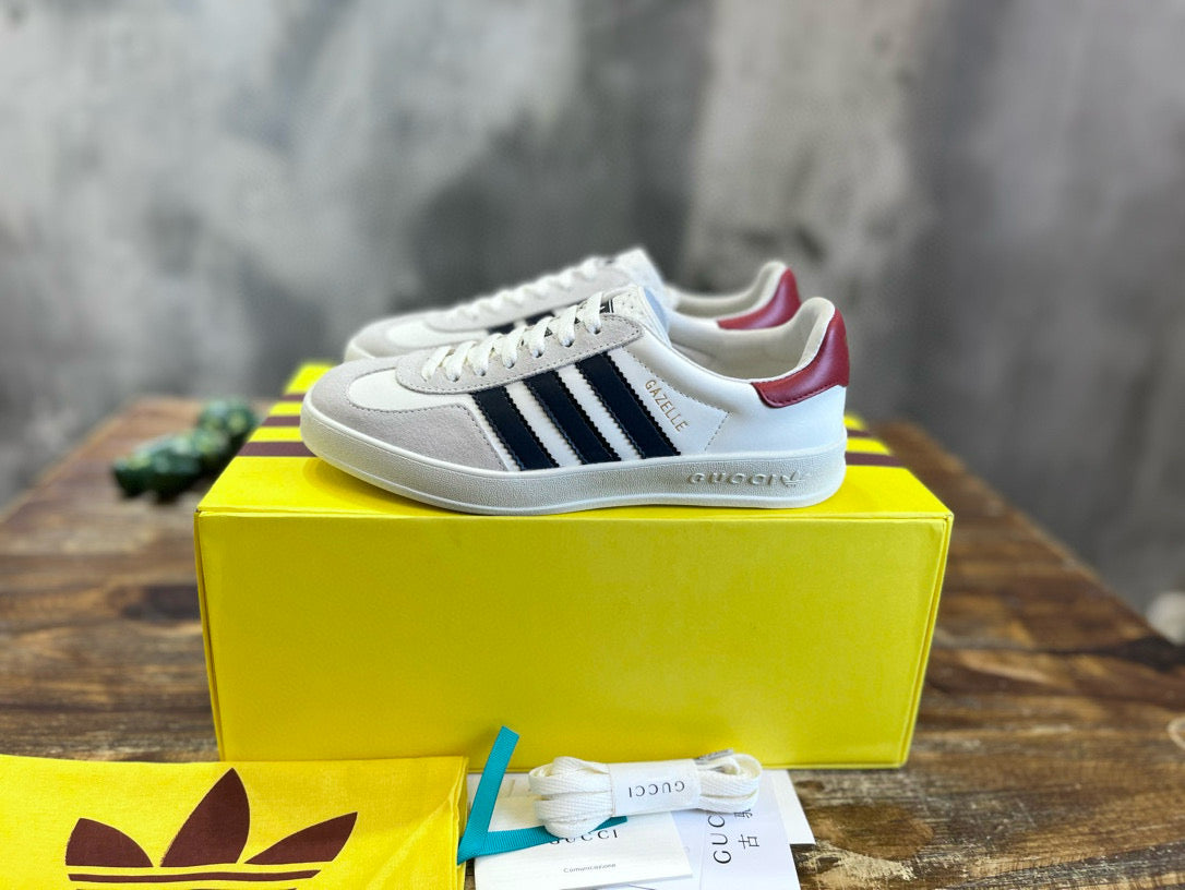 GUC Sneakers