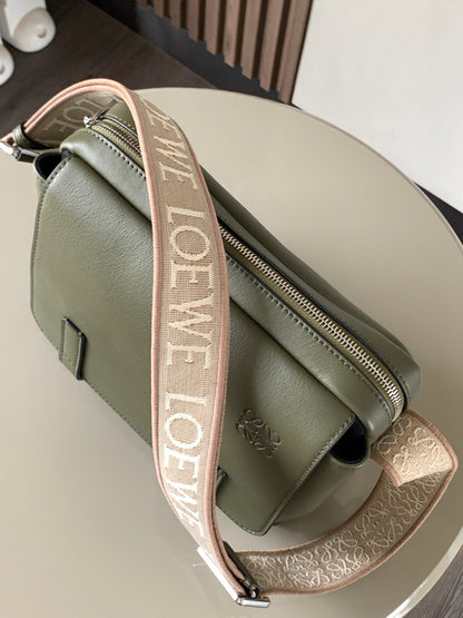 LO Messenger Bag