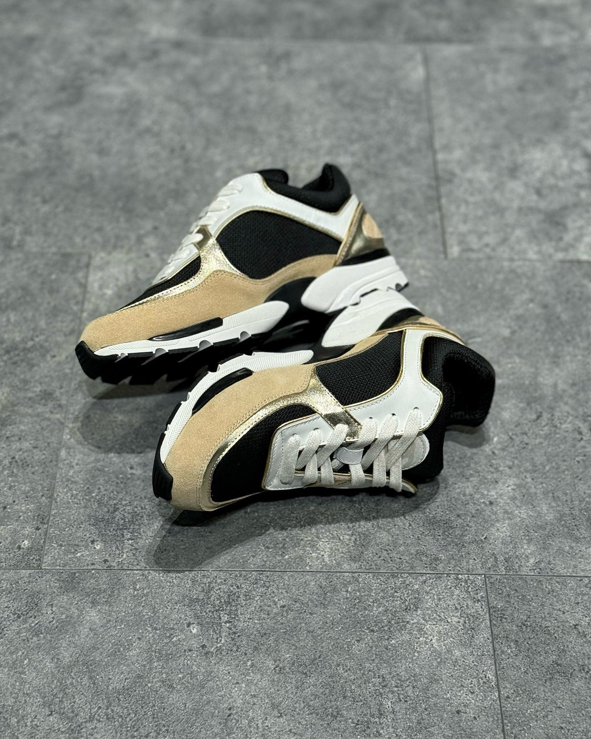 CHA Sneakers