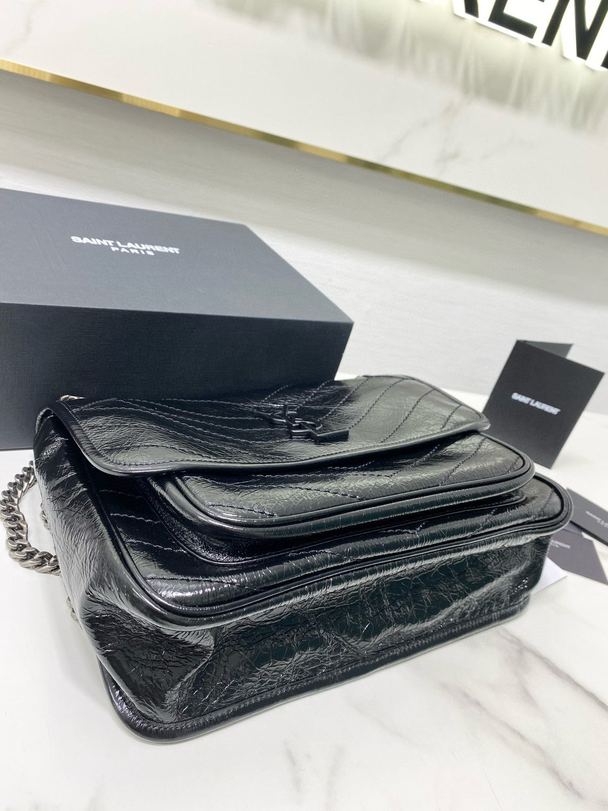 MEDIUM NIKI 28 IN BLACK CALFSKIN CHAIN BAG High-end