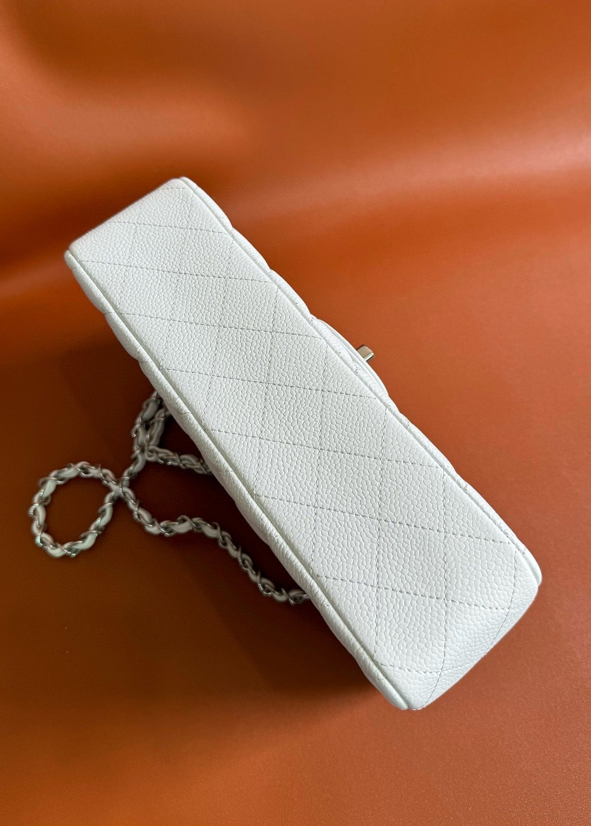FLAP BAG 25 IN WHITE CAVIAR LAMBSKIN SILVER HARDWARE