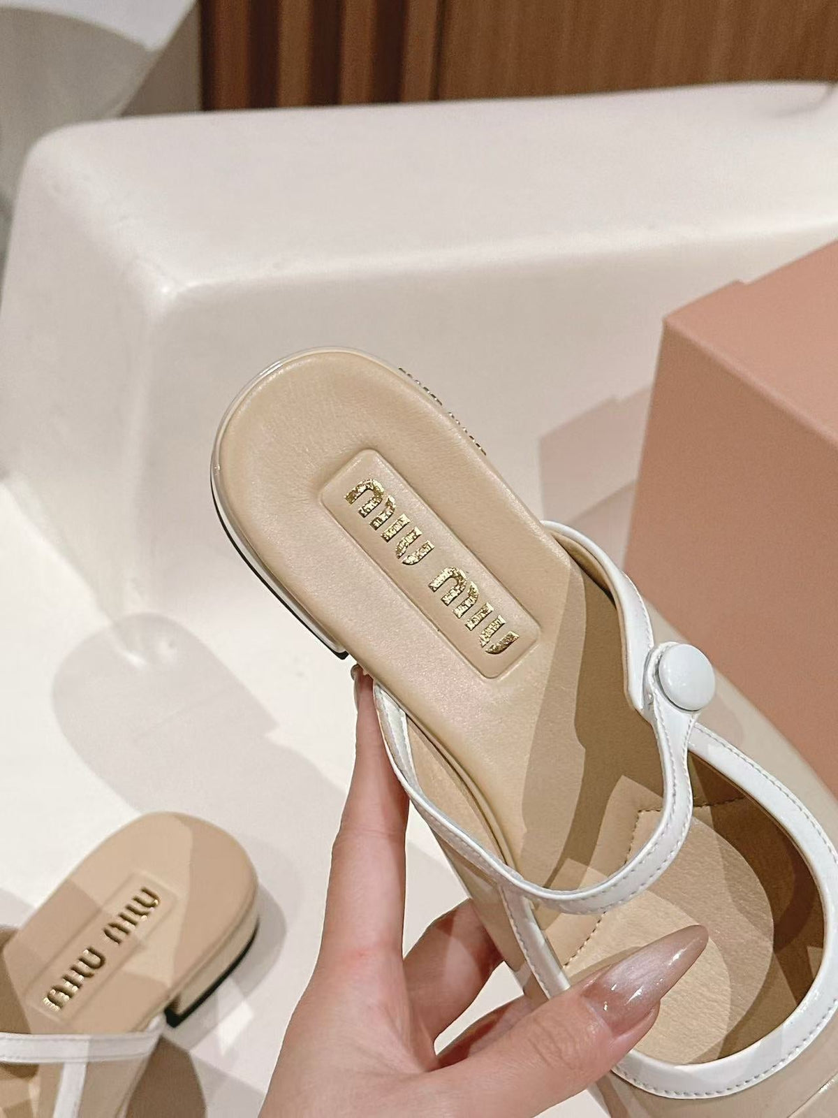 MM MULES IN BEIGE LAMBSKIN