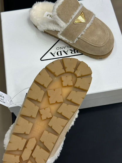 MULES SUEDE AND SHEARLING BEIGE