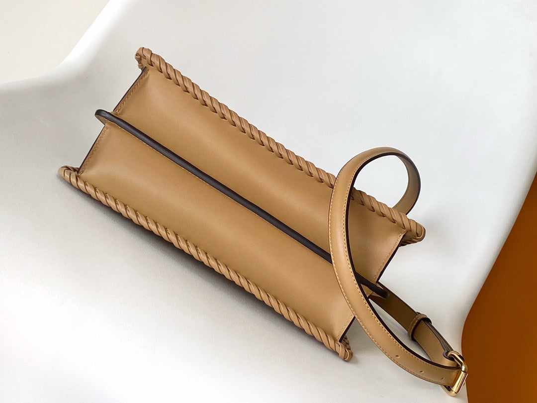 Peekaboo ICONIC ISeeU 27 Bag lambskin gold hardware