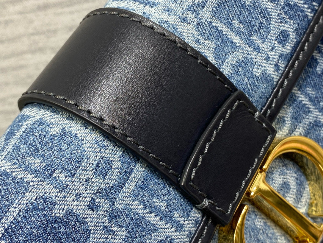 MONTAIGNE 21 BLUE JEAN EMBROIDERY