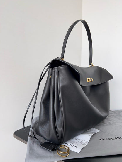 RODEO MEDIUM BAG 35 IN BLACK SMOOTH CALFSKIN GOLD HARDWARE