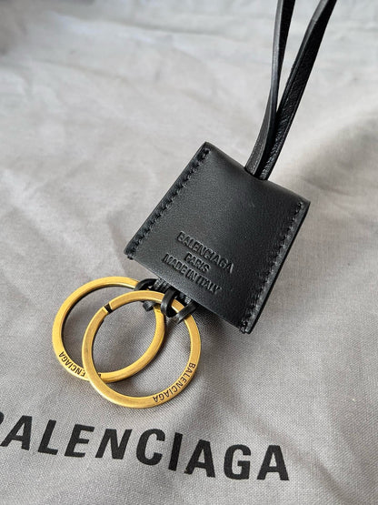 RODEO MEDIUM BAG 35 IN BLACK SMOOTH CALFSKIN GOLD HARDWARE