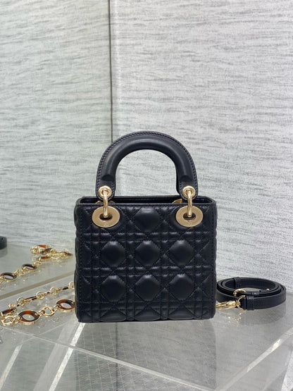 SMALL 20 LADY BAG IN BLACK MACROCANNAGE LAMBSKIN WITH GOLD HARDWARE