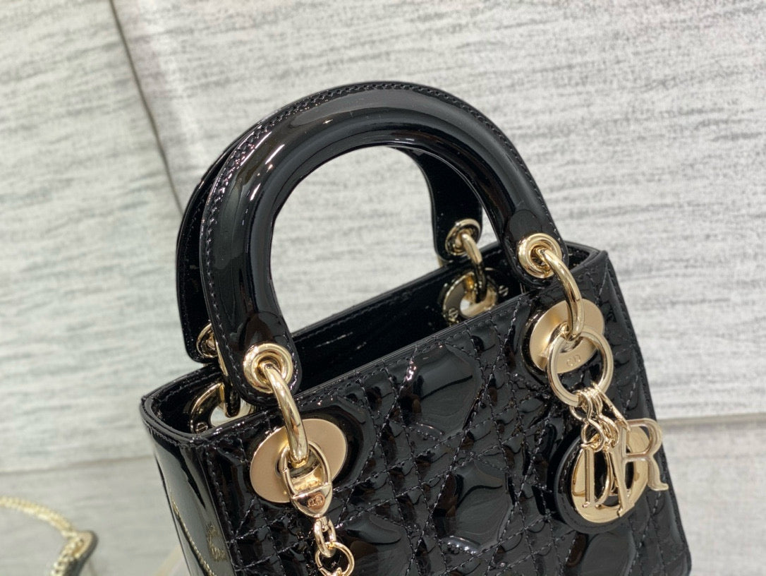 MINI 17 LADY BAG IN BLACK PATENT CALFSKIN