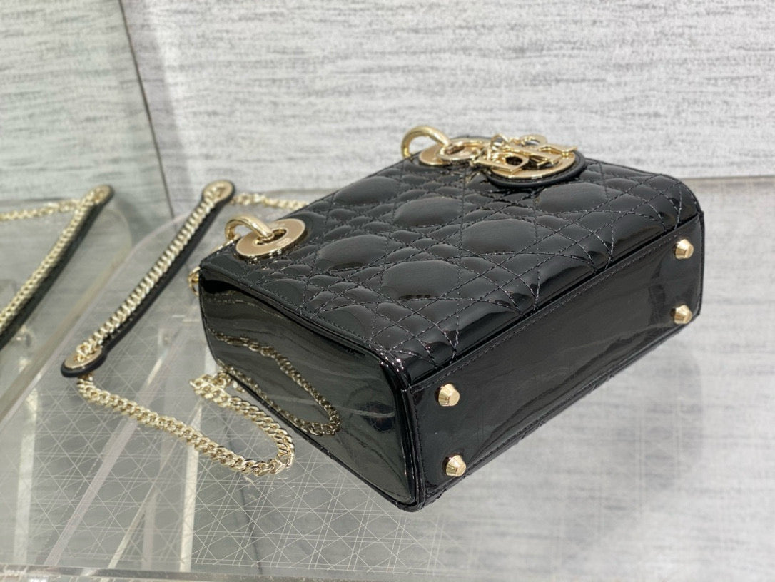 MINI 17 LADY BAG IN BLACK PATENT CALFSKIN