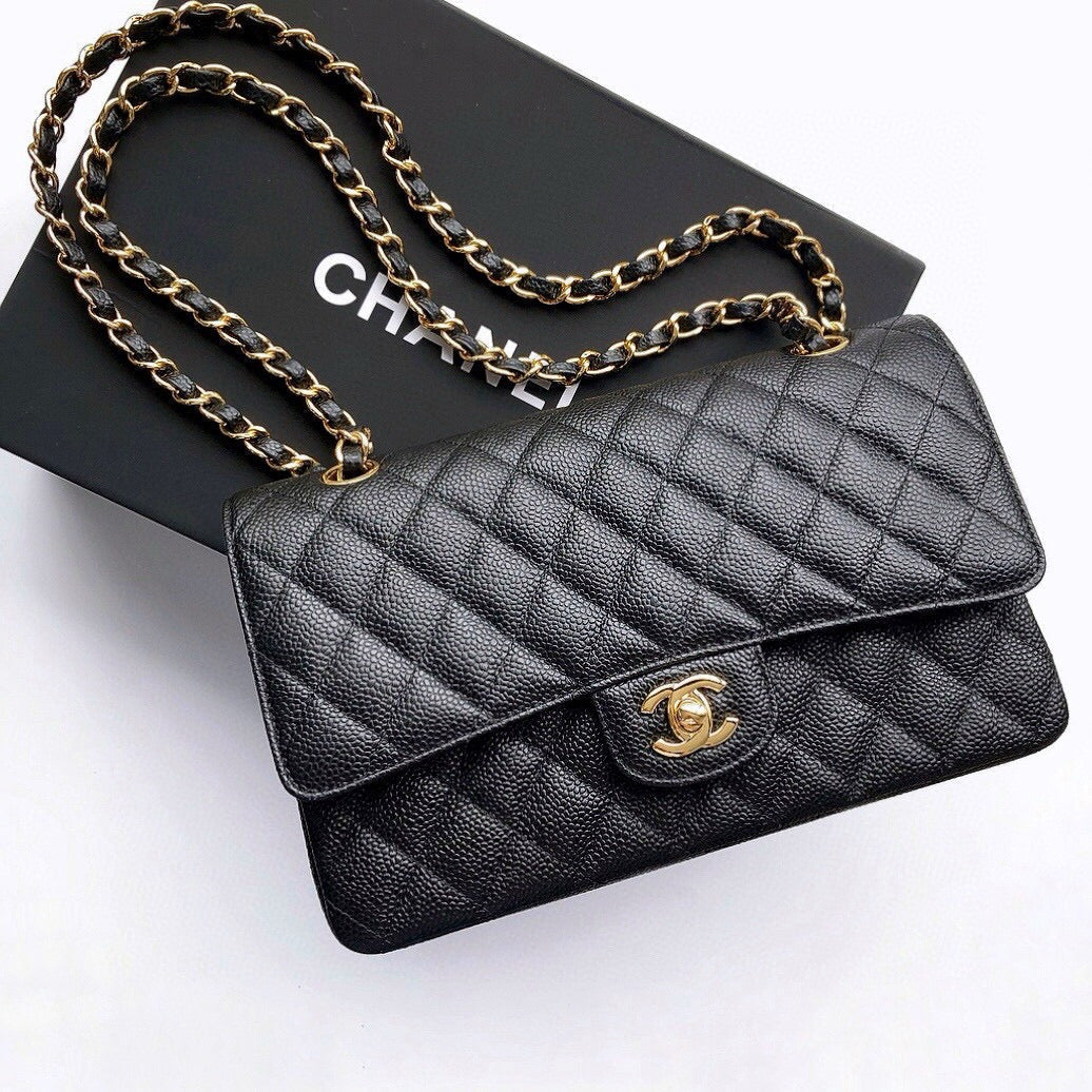 FLAP BAG 25 IN BLACK CAVIAR LEATHER GOLD HARDWARE