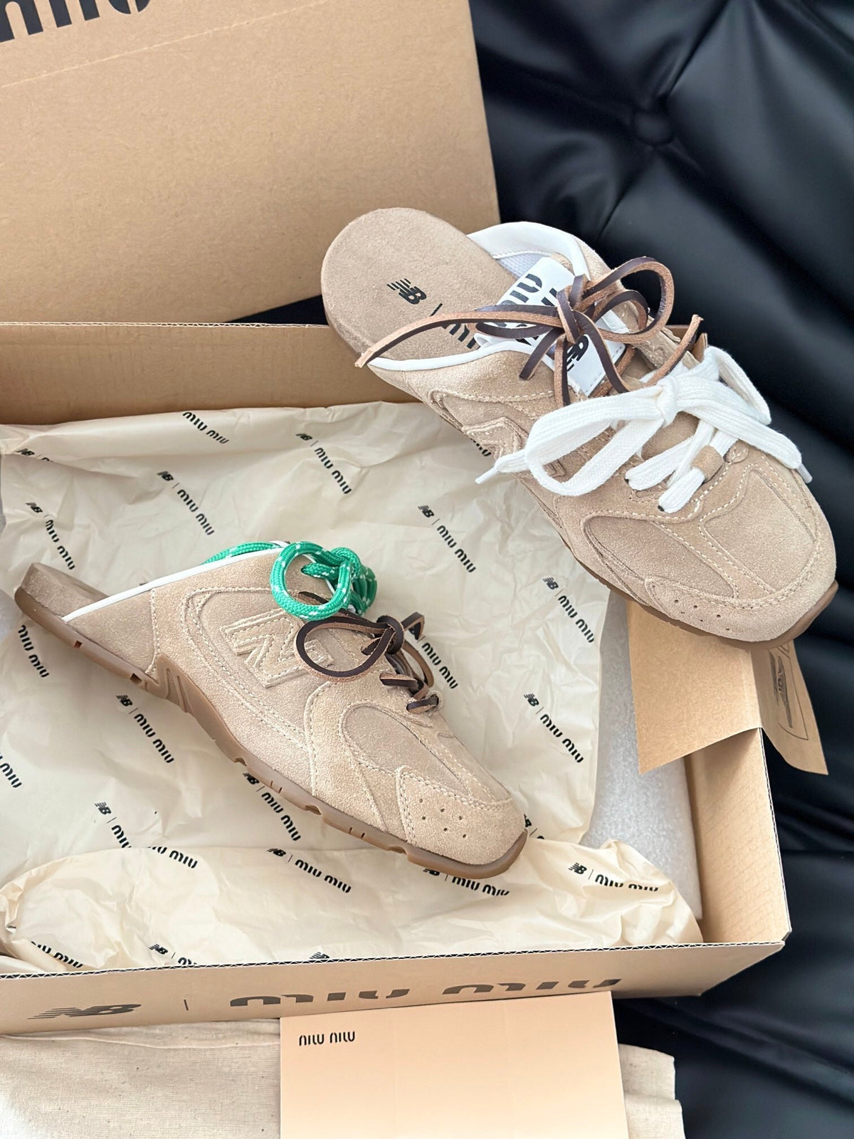 MIUxNEW 530 MULES SNEAKER IN BROWN ECRU SUEDE