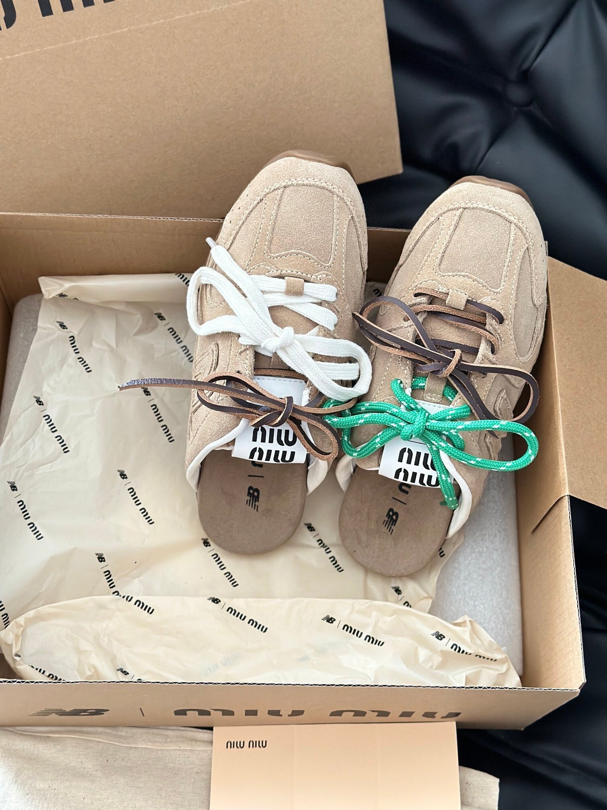 MIUxNEW 530 MULES SNEAKER IN BROWN ECRU SUEDE