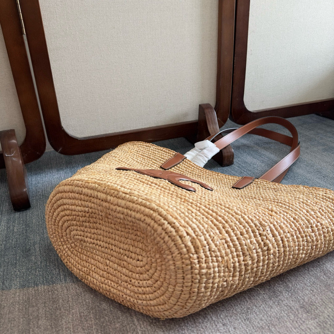 MEDIUM SUPPLE CELINE CLASSIC PANIER IN RAFFIA AND CALFSKIN