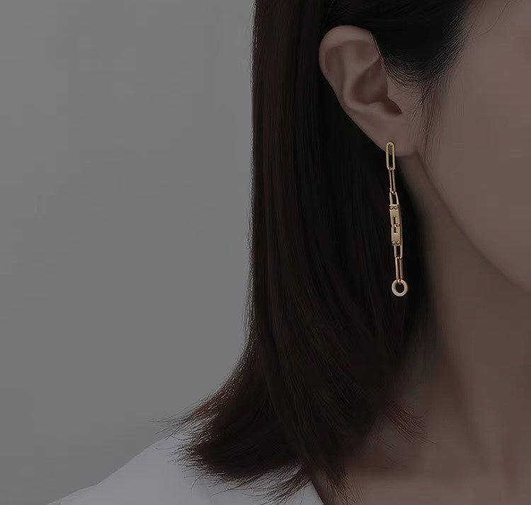 KELLY CHAINE EARRINGS VERY SMALL MODEL YELLOW GOLD