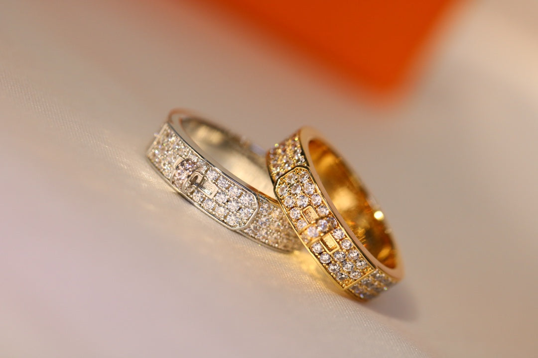 KELLY RING SMALL MODEL DIAMOND