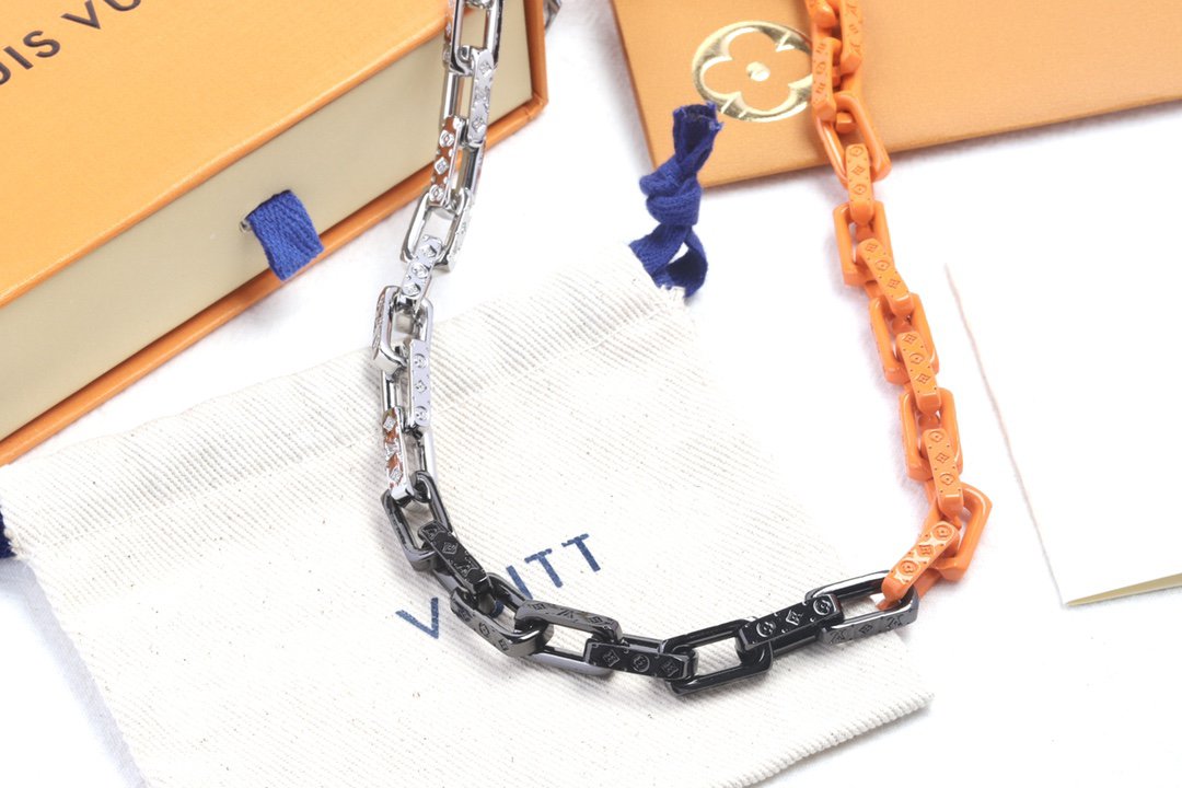 LOUIS VUITTON ORANGE BAMBOO SPLICING NECKLACE