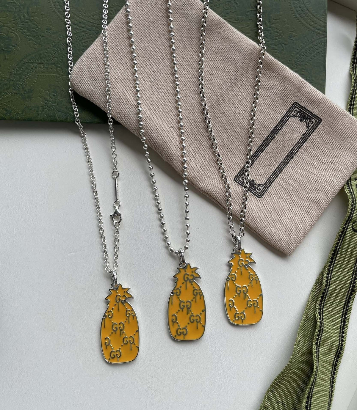 GG NECKLACE PENDANT PINEAPPLE PATTERN