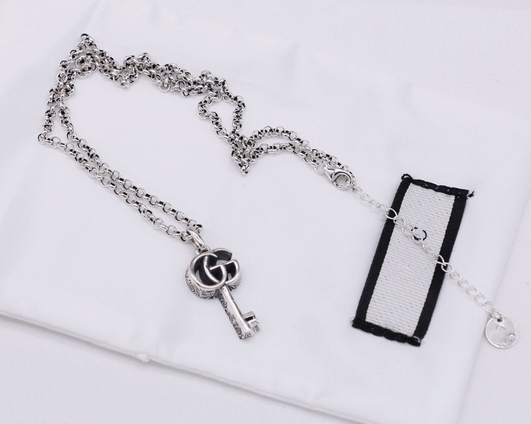 GG SILVER DOUBLE G KEY NECKLACE