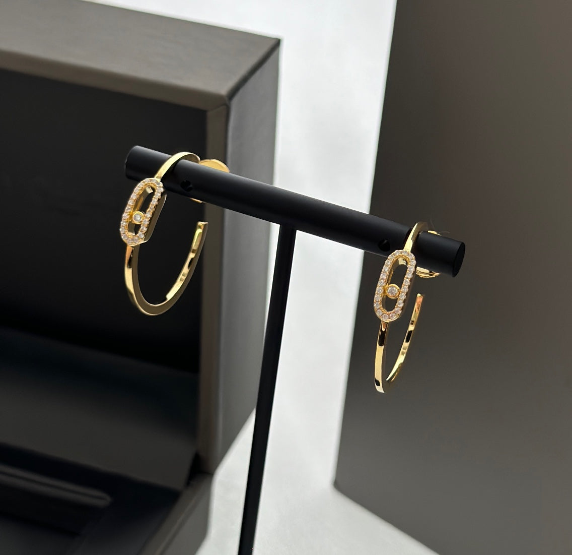CREOLES MOVE UNO PM DIAMOND EARRINGS