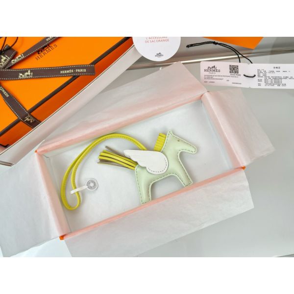 HERM Rodeo Pegase PM Bag Charm in Vert Fizz/Yellow/Craie Lambskin