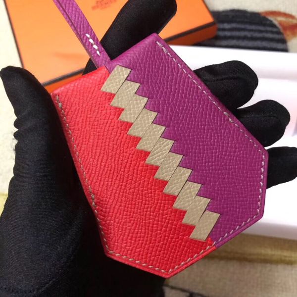 HERM Clochette Cles Grand Tressage Charm In Red/Purple