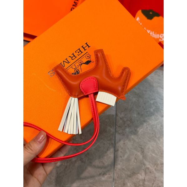 HERM Rodeo PM Bag Charm in Cornaline/Craie/Rose Lambskin