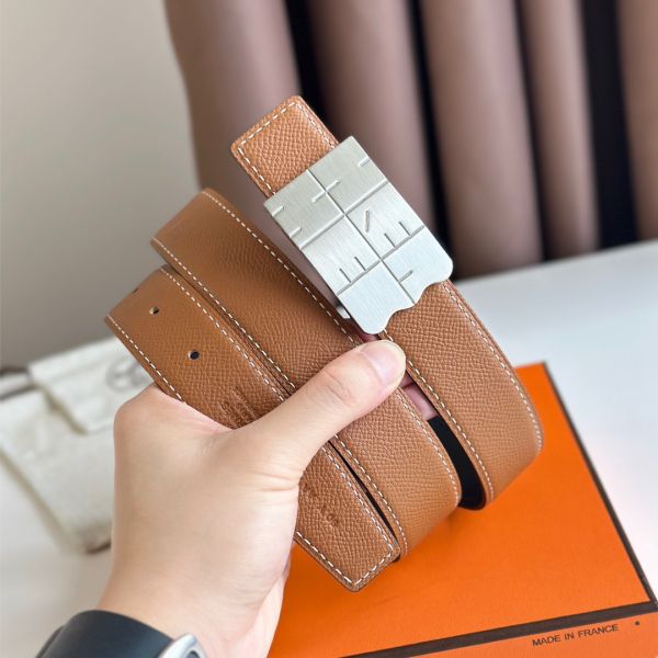 HERM Typo Reversible Belt 32MM in Gold Epsom Calfskin