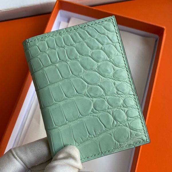 HERM MC¬≤ Euclide Card Holder in Vert D'eau Matte Alligator Leather